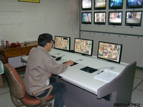 ���������ѵѧУ